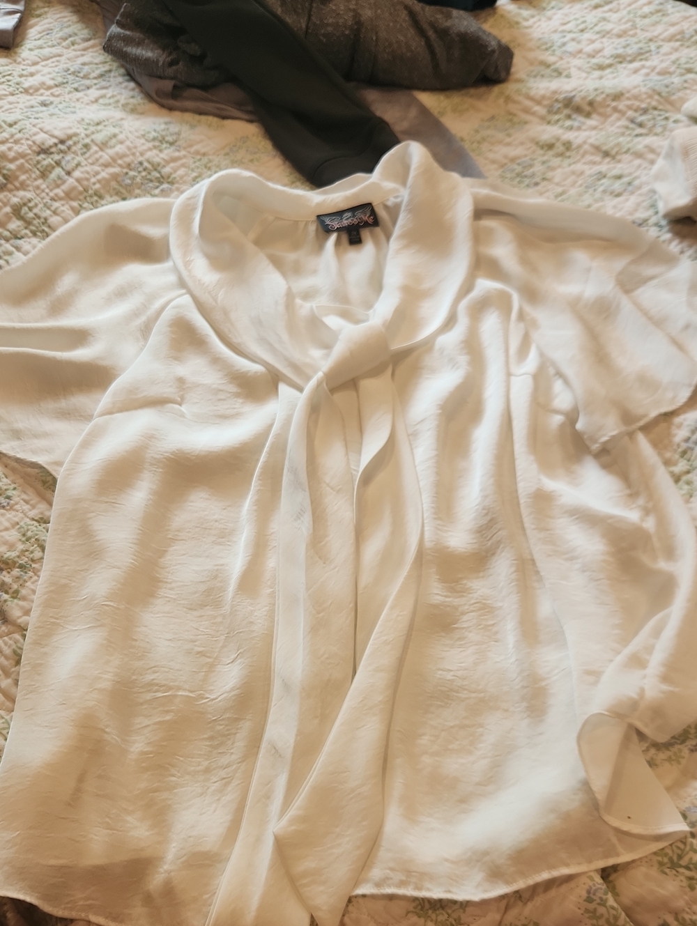 White Tie-Neck Short Sleeve Blouse - Women's Top